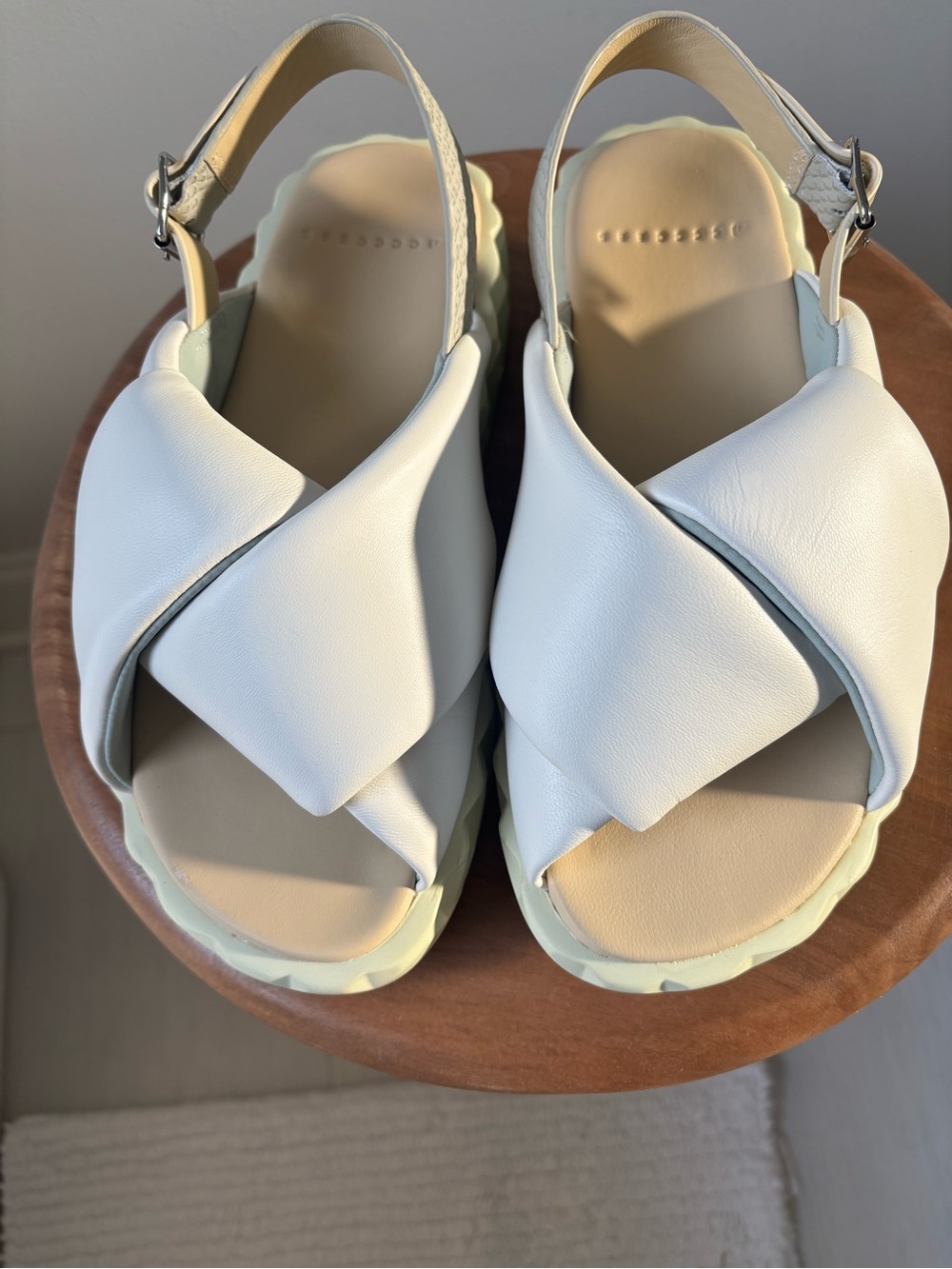 4CCCCEES Jabara Coil White Cross-Front Slingback Sandals with Cushioned Sole